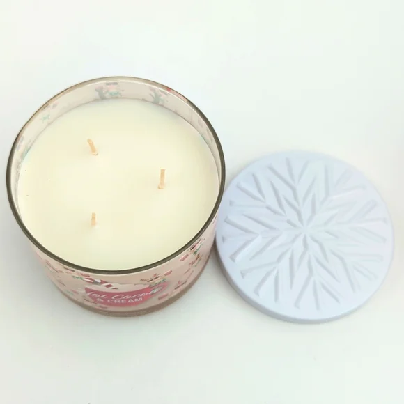 Bath & Body Works Hot Cocoa & Cream 3-Wick 14.5oz. Jar Candle - Picture 3 of 4